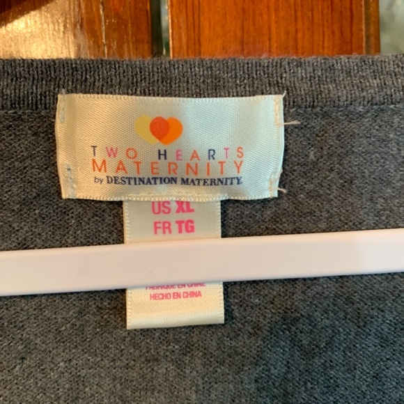 Two hearts maternity belted‎ sweater tee. Worn about 5 x - Picture 2 of 4